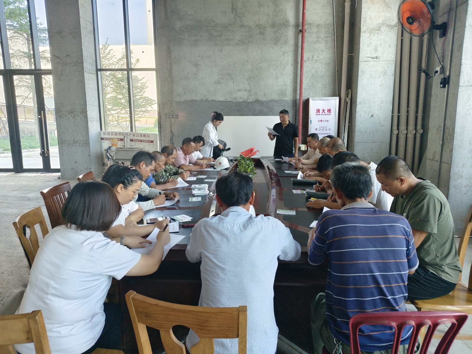 強(qiáng)化工傷預(yù)防培訓(xùn)，織密安全防護(hù)網(wǎng)